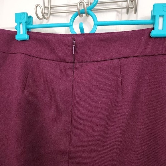 LOFT Women's Burgundy A-Line Mini Skirt Size 6 Pockets Gold Hardware Zipper E40 - Picture 5 of 8